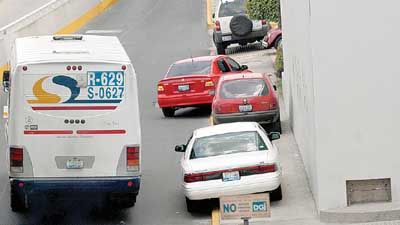 Estacionamiento de Telmex y Telcel.