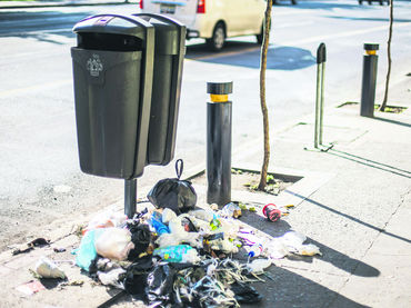 Bote de basura tapatío de alta tecnología, periódico El Informador - Mar/23/2015