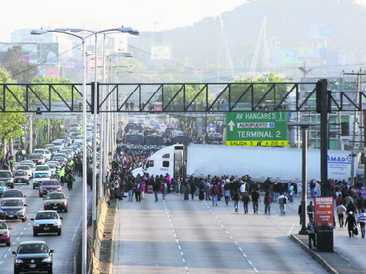 Bloqueo de la CNTE.