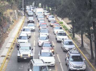 Bloqueo de Avenida Patria, frente a Los Colomos.