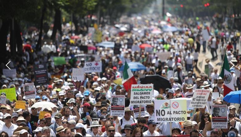 Marcha de Chalecos México.