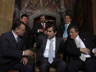 La cueva de ladrones: Samuel Romero, Jorge Salinas y Juan Carlos Castellanos.
