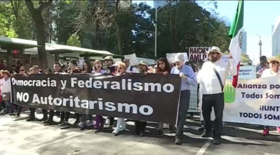 Marcha contra López Obrador.