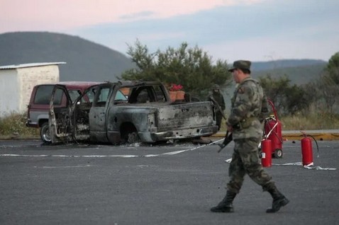 Las fuerzas de seguridad en todo el país son constantemente atacadas por el crimen organizado.