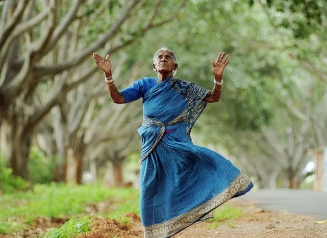 Saalumarada Thimmakka.