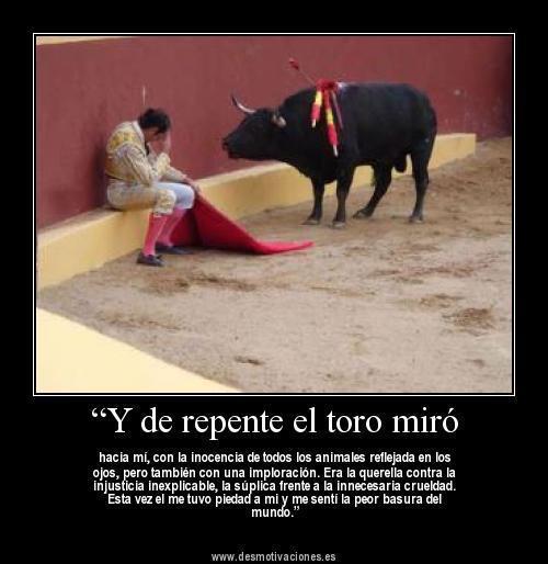 De repente el toro mir...