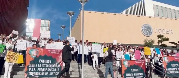 En la ZMG los trabajadores salieron a manifestarse.