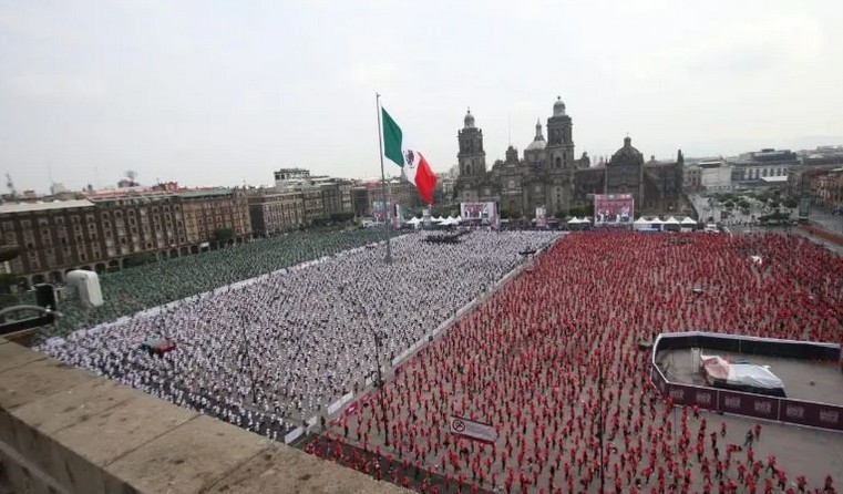 CDMX logra el Rcord Guinnes de la clase masiva de box.